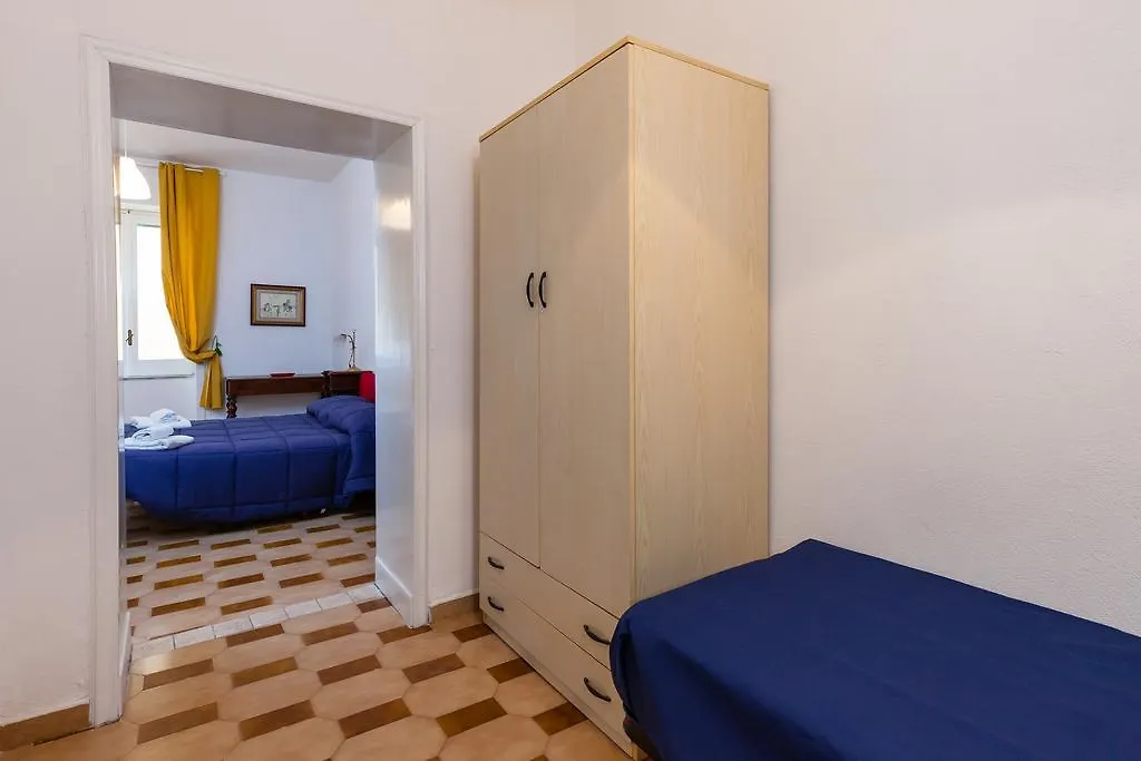 *** Guest house Locanda Toscano I - Bh55 Naples Italy